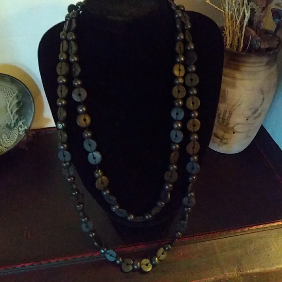 VTG Hand-crafted Xtra Long Wooden Bead Necklace - Picture 5 of 8